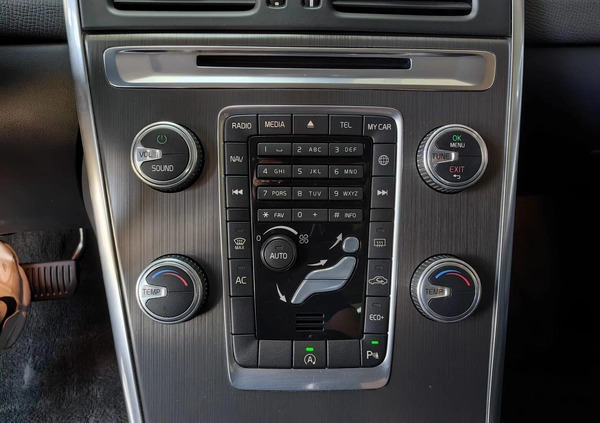 Volvo XC 60 cena 75900 przebieg: 179000, rok produkcji 2014 z Szczawnica małe 106
